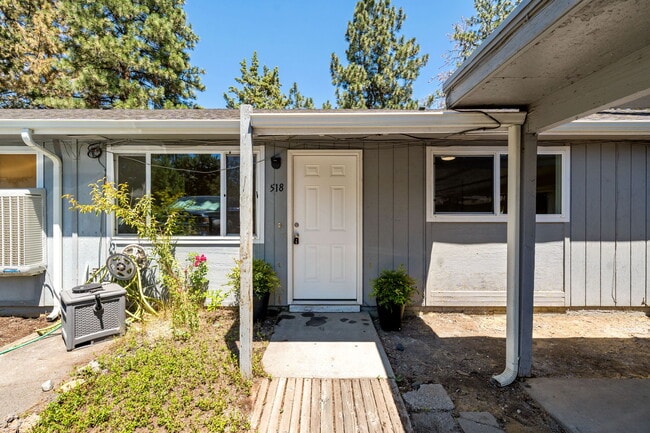 516 SE Centennial St in Bend, OR - Building Photo - Building Photo