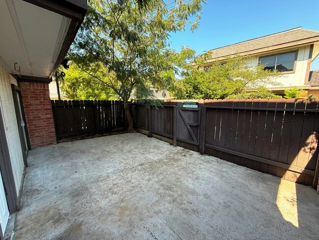 property at 5321 Pinewilde Dr