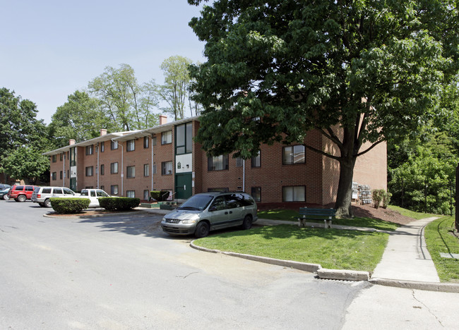 Harrisburg Park Apartments in Harrisburg, PA - Foto de edificio - Building Photo