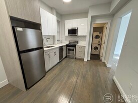 19 Peterborough St in Boston, MA - Building Photo