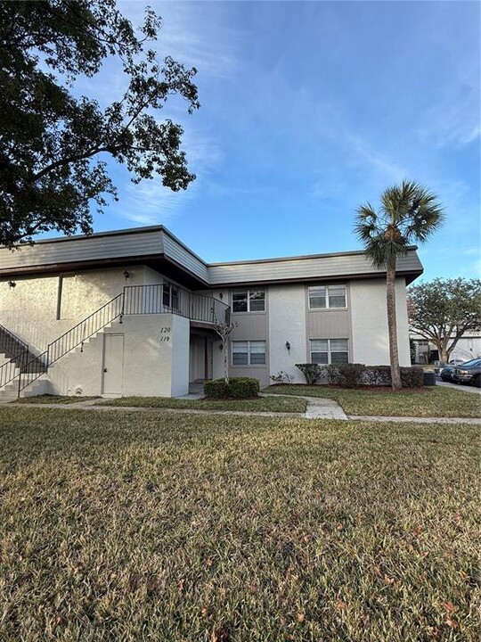 120 Windtree Ln in Winter Garden, FL - Building Photo