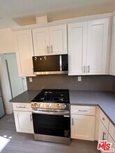 841 N Kilkea Dr in Los Angeles, CA - Building Photo - Building Photo