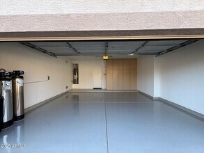 1204 S Roger Way in Chandler, AZ - Building Photo - Building Photo
