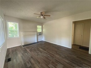 1207 West Dr in Fayetteville, NC - Foto de edificio - Building Photo