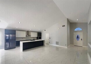 3137 Moulden Hollow Dr in Zephyrhills, FL - Building Photo - Building Photo