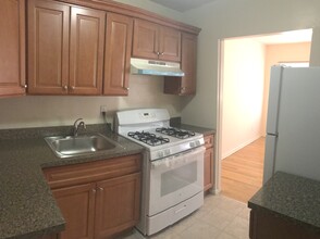 206 Union Ave in Rutherford, NJ - Building Photo - Building Photo