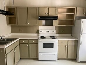 856 Boston Post Rd, Unit Apt1 in Madison, CT - Foto de edificio - Building Photo