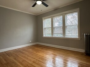 5601-5607 W Wabansia Ave in Chicago, IL - Building Photo - Building Photo