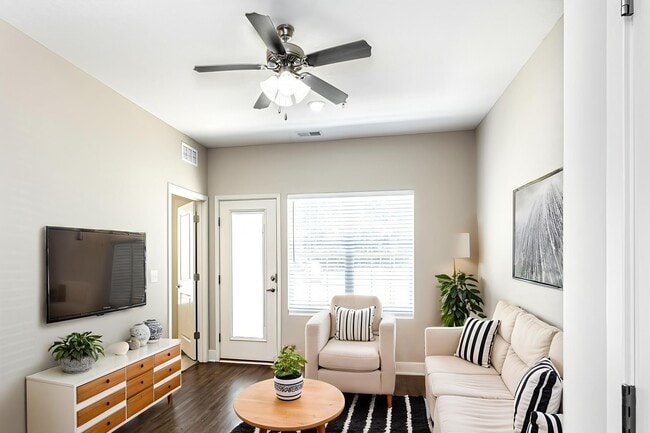 5601 NE 80th Ter in Kansas City, MO - Foto de edificio - Building Photo