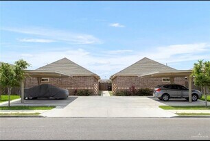 9 E St in Mission, TX - Building Photo