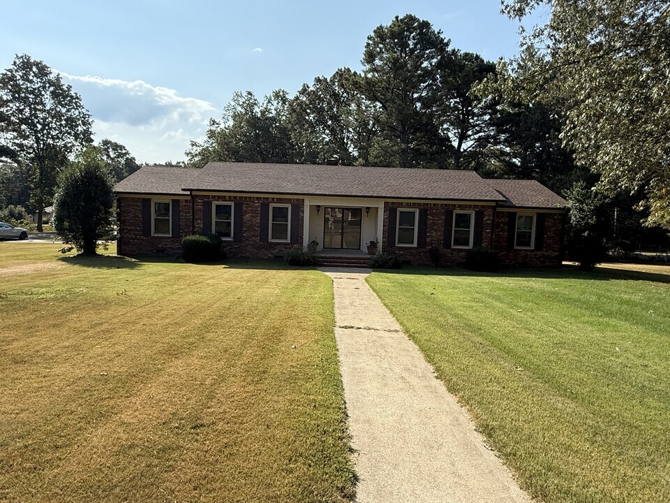 364 Ridgewood Dr in Dresden, TN - Building Photo