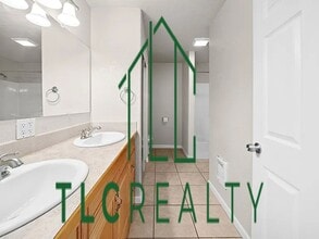 1000 Ostrander Ln in Cottage Grove, OR - Building Photo - Building Photo