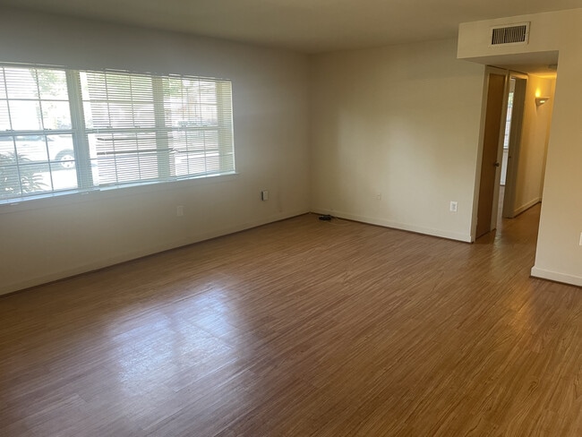 Park Lyn in Arlington, VA - Building Photo - Building Photo