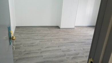 495 Grand St, Unit 3 in Brooklyn, NY - Building Photo - Building Photo