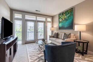 Azure Oxford Square in Hanover, MD - Building Photo