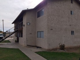 749-753 W Olive Ave in El Centro, CA - Building Photo