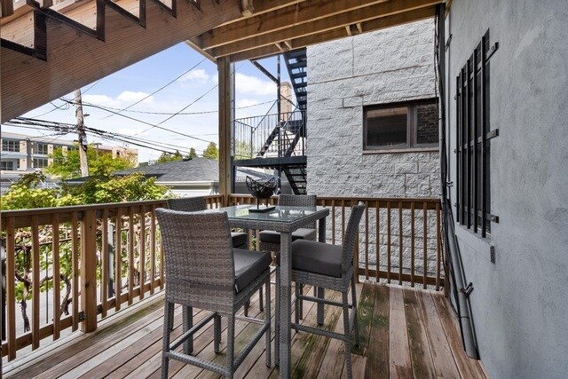 1036 N Orleans St in Chicago, IL - Building Photo