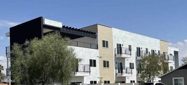 property at 1457 E Taylor St