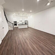 9943 Hennings St in Irving, TX - Building Photo - Building Photo