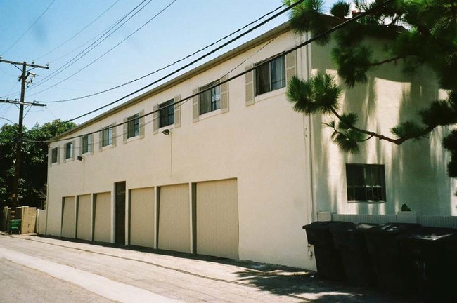 12213 E 224th St in Hawaiian Gardens, CA - Building Photo - Building Photo