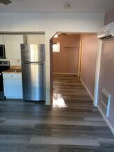 240 Hollywood Blvd SE, Unit E in Fort Walton Beach, FL - Building Photo - Building Photo