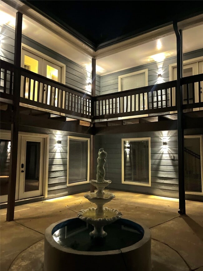 property at 2926 Meadowcreek Dr