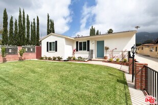 1789 Atchison St in Pasadena, CA - Building Photo