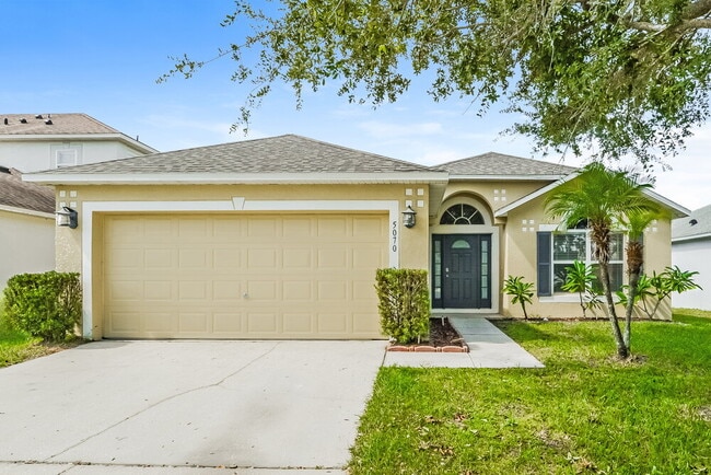 property at 5070 Silver Thistle Ln