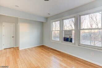 15 Fessenden Pl in Newark, NJ - Building Photo - Building Photo