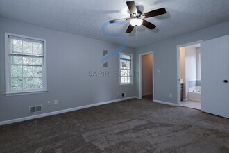 7877 Taylor Cir in Riverdale, GA - Building Photo - Building Photo