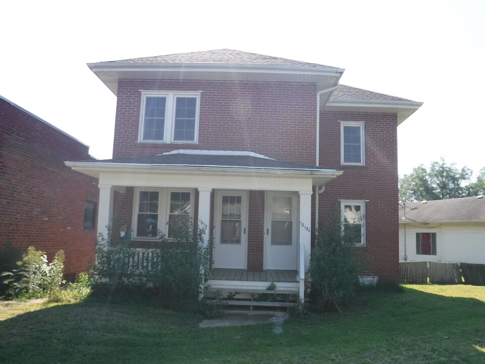 1615 N 3rd St, Unit 1 in St. Joseph, MO - Foto de edificio