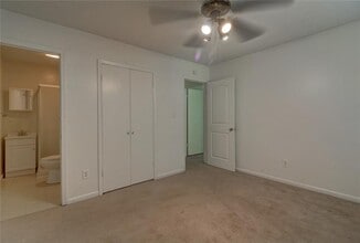 10252 Foxfire Terrace in Jonesboro, GA - Building Photo - Building Photo