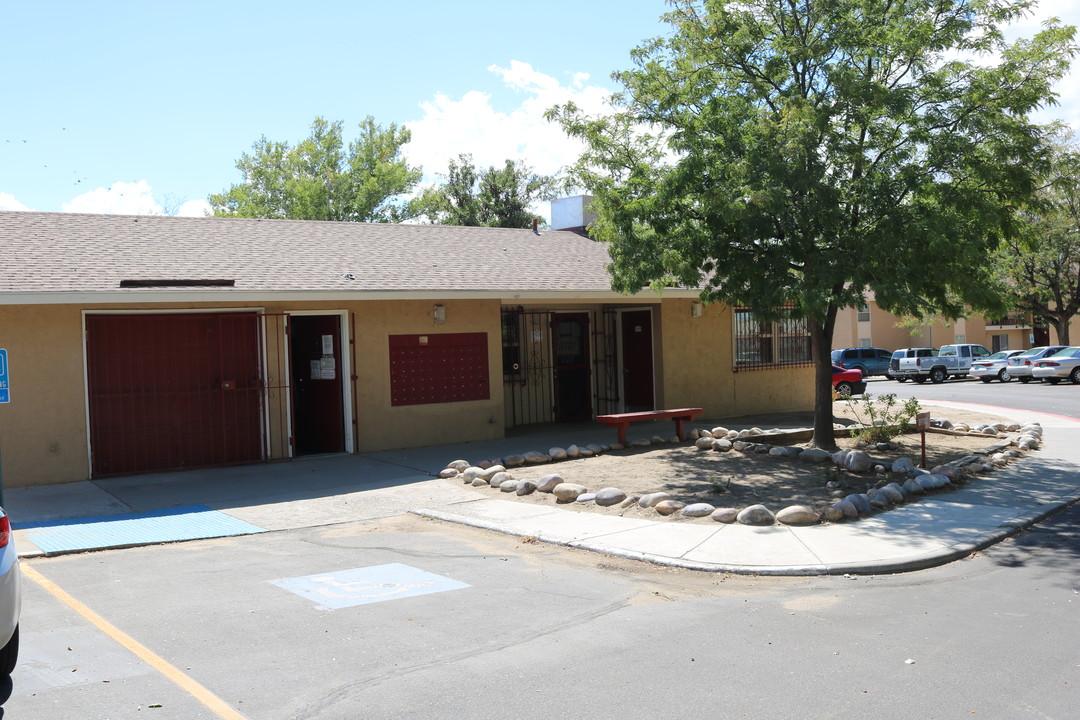 Northgate Village in Farmington, NM - Foto de edificio