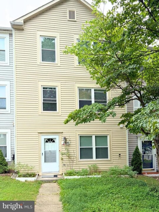 11504 Aldburg Way in Germantown, MD - Building Photo