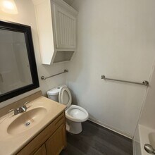 103 New Dallas Hwy in Lacy Lakeview, TX - Building Photo - Building Photo