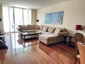 19390 Collins Ave, Unit 1401 in Sunny Isles Beach, FL - Building Photo - Building Photo