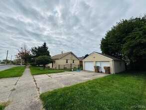 1394 Walden Terrace in Buffalo, NY - Building Photo - Building Photo