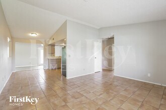 246 Denver Way in Henderson, NV - Foto de edificio - Building Photo