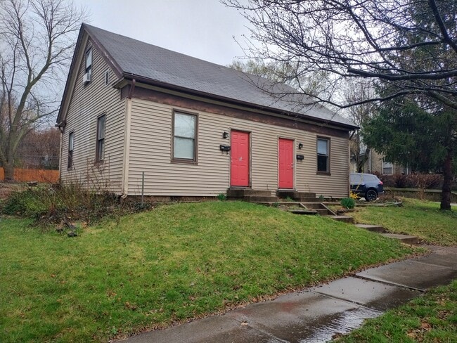 property at 205 S 6th St