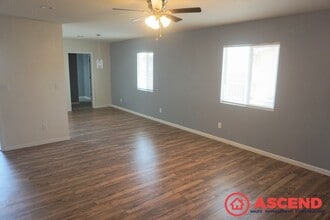 3308 Laurel Dr in Bakersfield, CA - Building Photo - Building Photo
