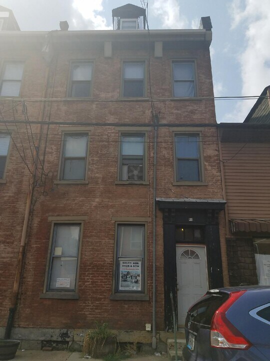 84 S 15th St in Pittsburgh, PA - Building Photo