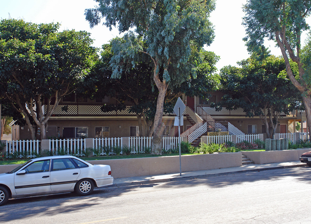 520 E Clara St in Port Hueneme, CA - Building Photo