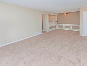 Bavarian Woods Apartments in Middletown, OH - Foto de edificio - Building Photo