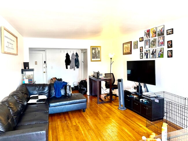 248 W Post Rd, Unit I1 in White Plains, NY - Building Photo - Building Photo