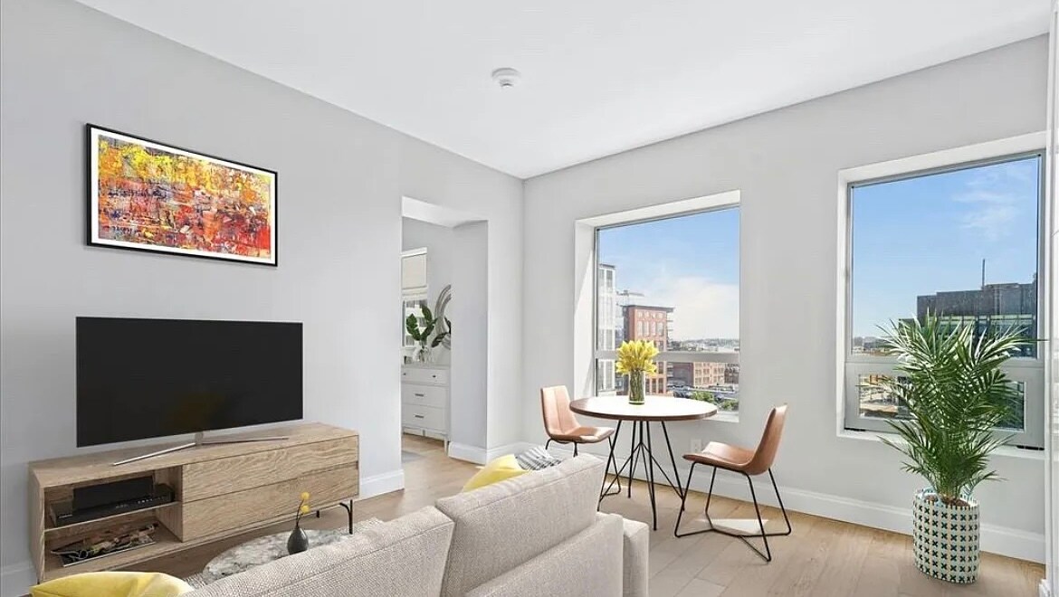 100 Shawmut Ave, Unit 411 in Boston, MA - Building Photo