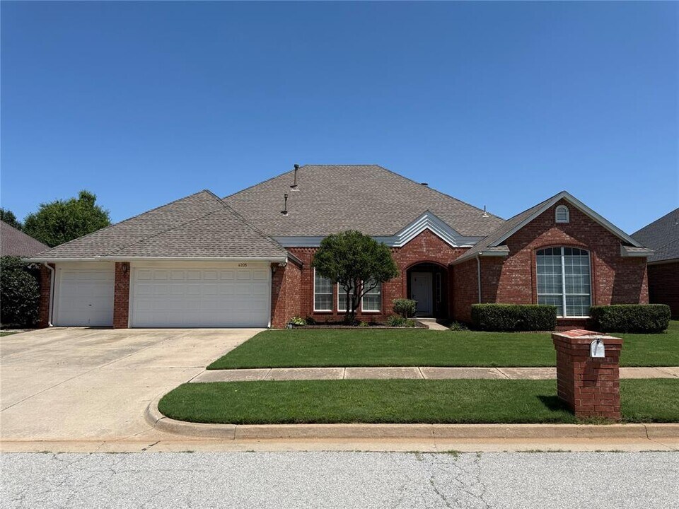 4205 NW 146th Terrace in Oklahoma City, OK - Building Photo