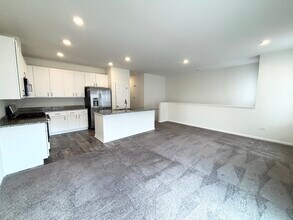 4181 Chelsea Mnr Cir in Aurora, IL - Building Photo - Building Photo