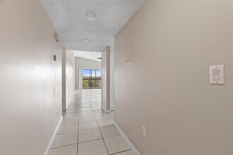 1064 Lotus Pkwy in Altamonte Springs, FL - Building Photo - Building Photo