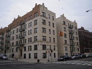 551-565 W 190th St in New York, NY - Building Photo - Building Photo