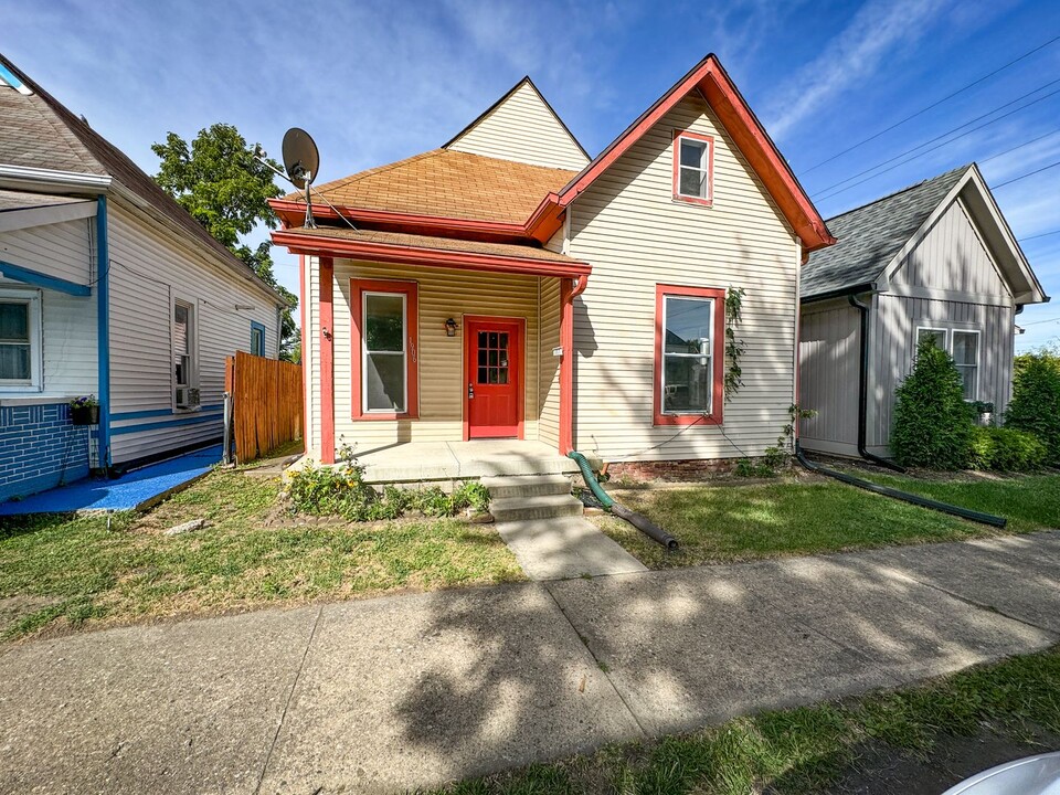 1906 Charles St in Indianapolis, IN - Building Photo